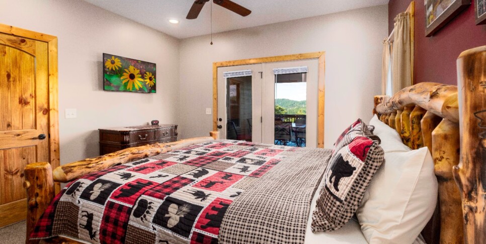 gatlinburg-moonstruck-bedroom