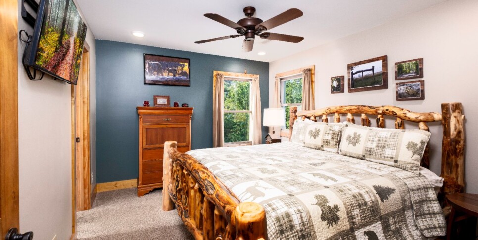 gatlinburg-moonstruck-bedroom