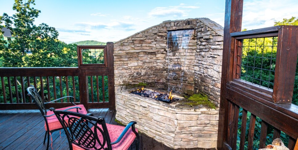 gatlinburg-moonstruck-exterior