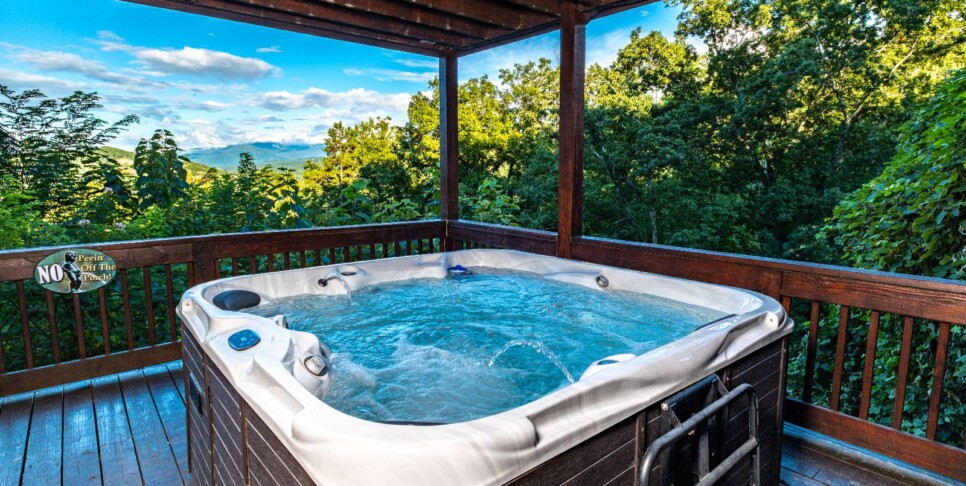 gatlinburg-moonstruck-exterior