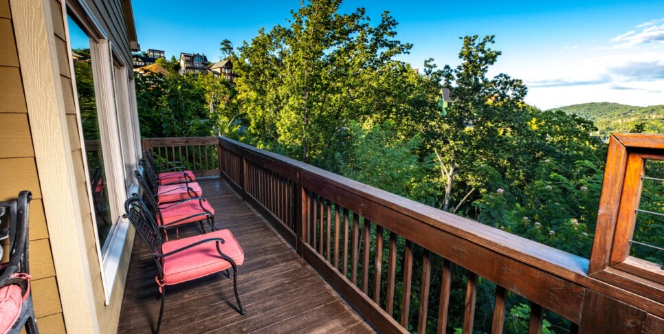 gatlinburg-moonstruck-exterior