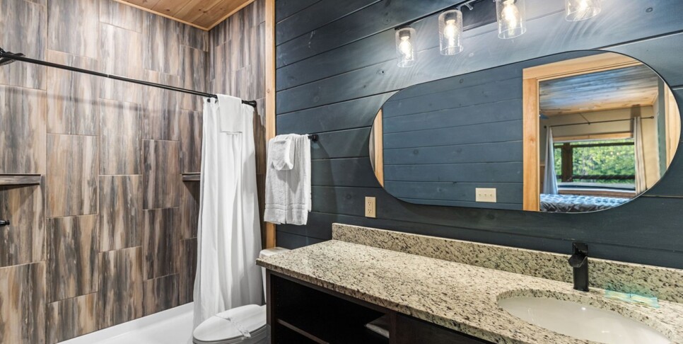 Gatlinburg - The Sundrop - Bathroom