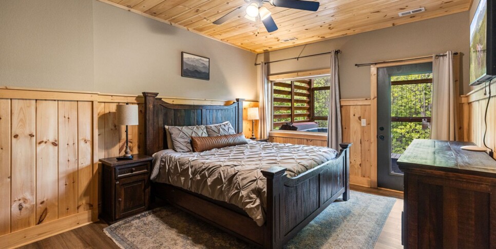 Gatlinburg - The Sundrop - Bedroom