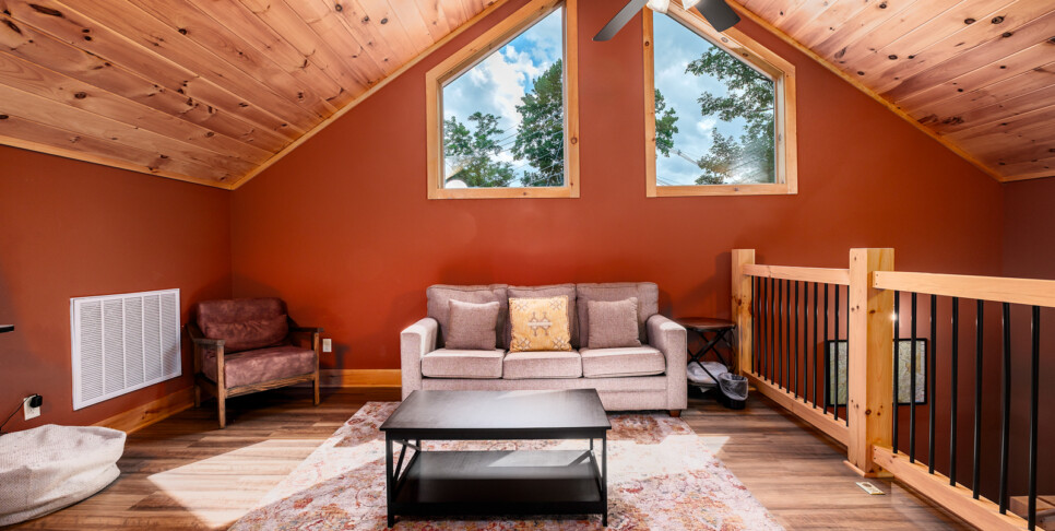 gatlinburg-the-sundrop-living-room