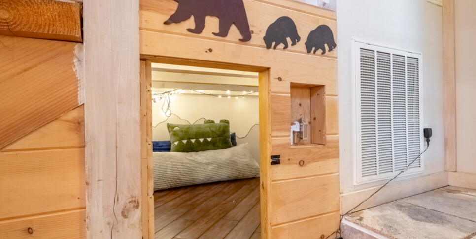 gatlinburg a beary active cabin bedroom